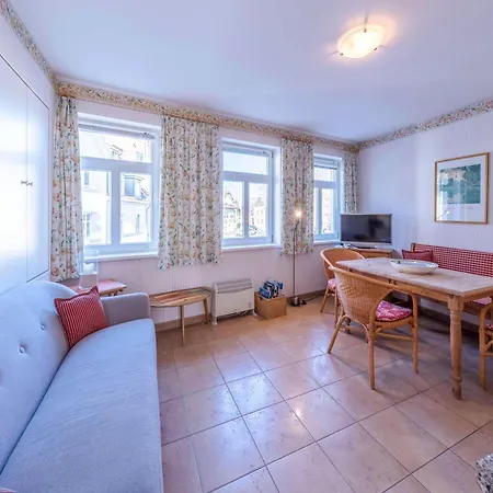 Apartment Altstadt Idylle-ein Charmantes Refugium In Der Historischen Altstadt Von Waren Mueritz